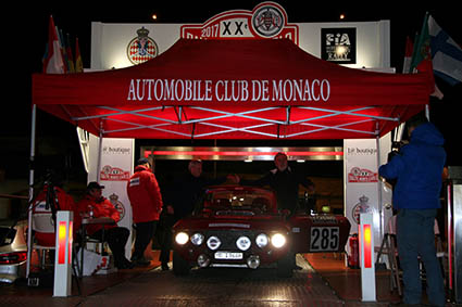 Rallye Monte-Carlo Historique 2017 - Start in Reims
