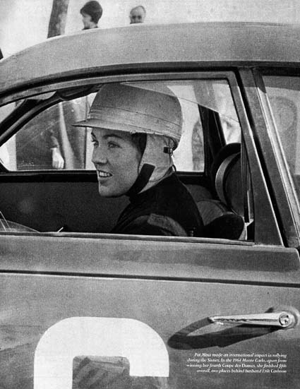 Frisch vermählte Mrs. Carlsson (Pat Moss) im Saab - Monte Carlo 1964 - 5. Platz