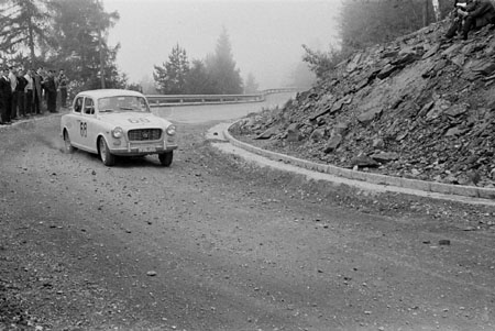 Int. Österreichische Alpenfahrt 1963 - Gepflegter Drift mit der Lancia Appia auf dem Pyramidenkogl