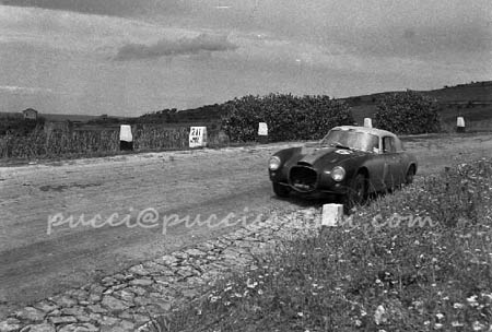 Italienische Straßenrennen: Umberto Maglioli - Matador der Targa Florio, Beifahrer, vielfacher Sieger - hier 1953 auf D20
