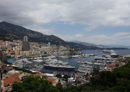 Grand Prix Historique 2012: Bilderbuchansicht ohne Verschandlung durch stinkende Rennwagen