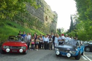 16. Treffen der Fulvia-Freunde: Das "unvermeidliche" Gruppenfoto, von denen die zum Castello gefunden haben